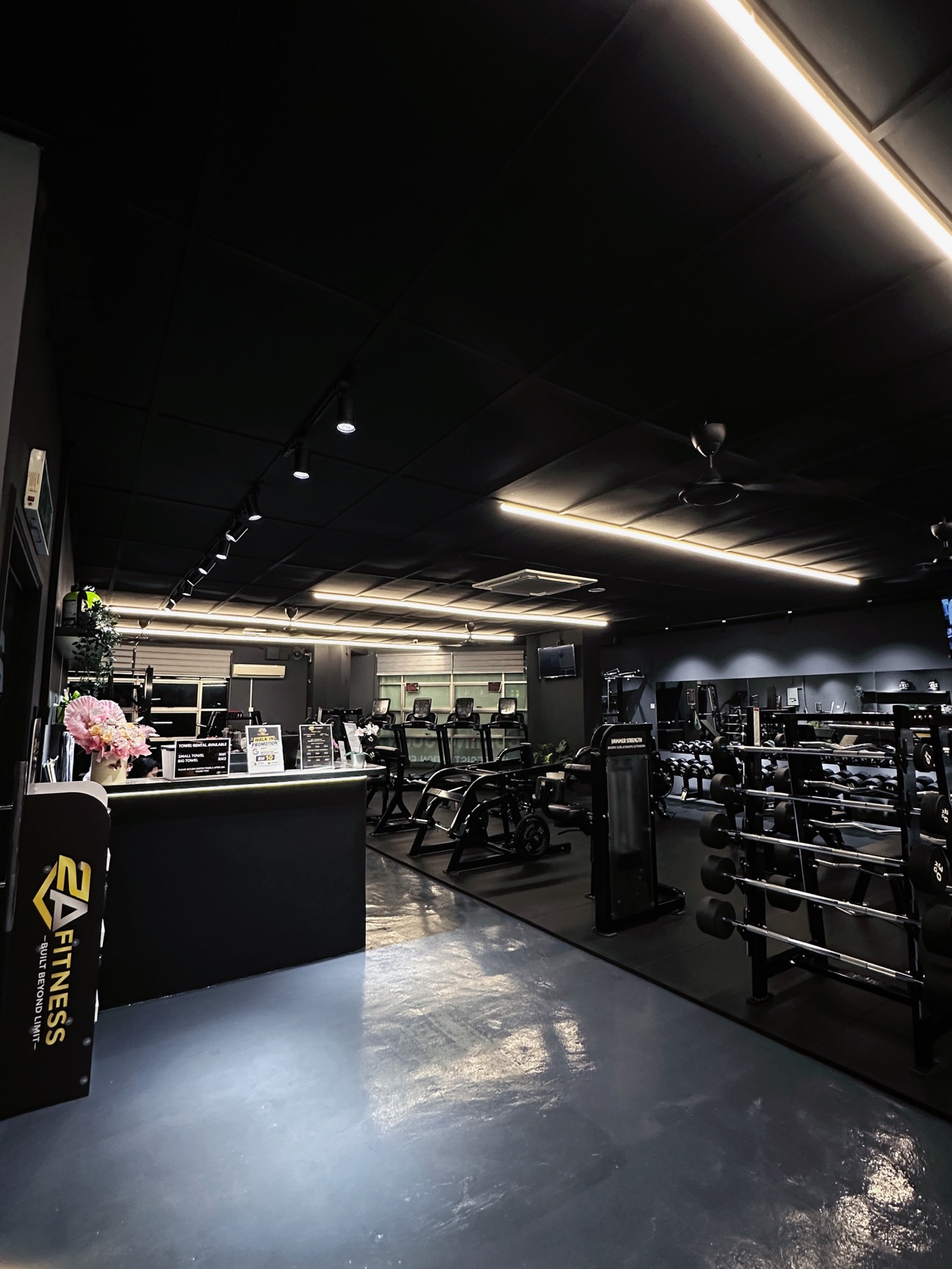 2A Fitness training floor and reception